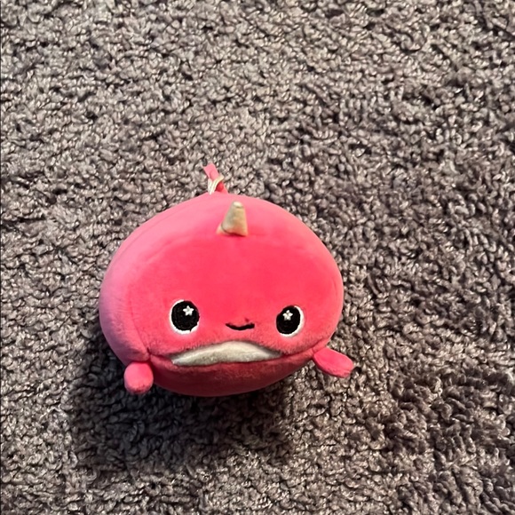Moosh Moosh Bubblegum Narwhal Plush Keychain - Picture 1 of 1